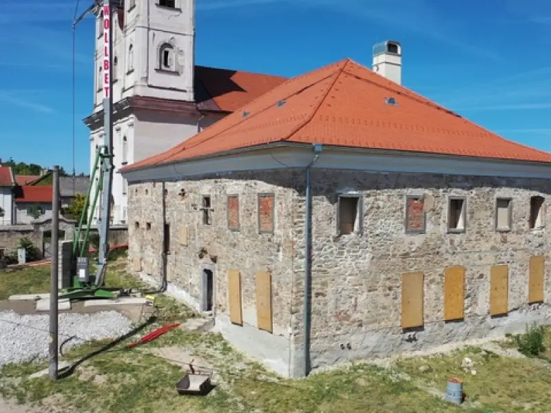 Obnova premonštrátskeho kláštora, neskôr jezuitského majetkového centra v Šahách