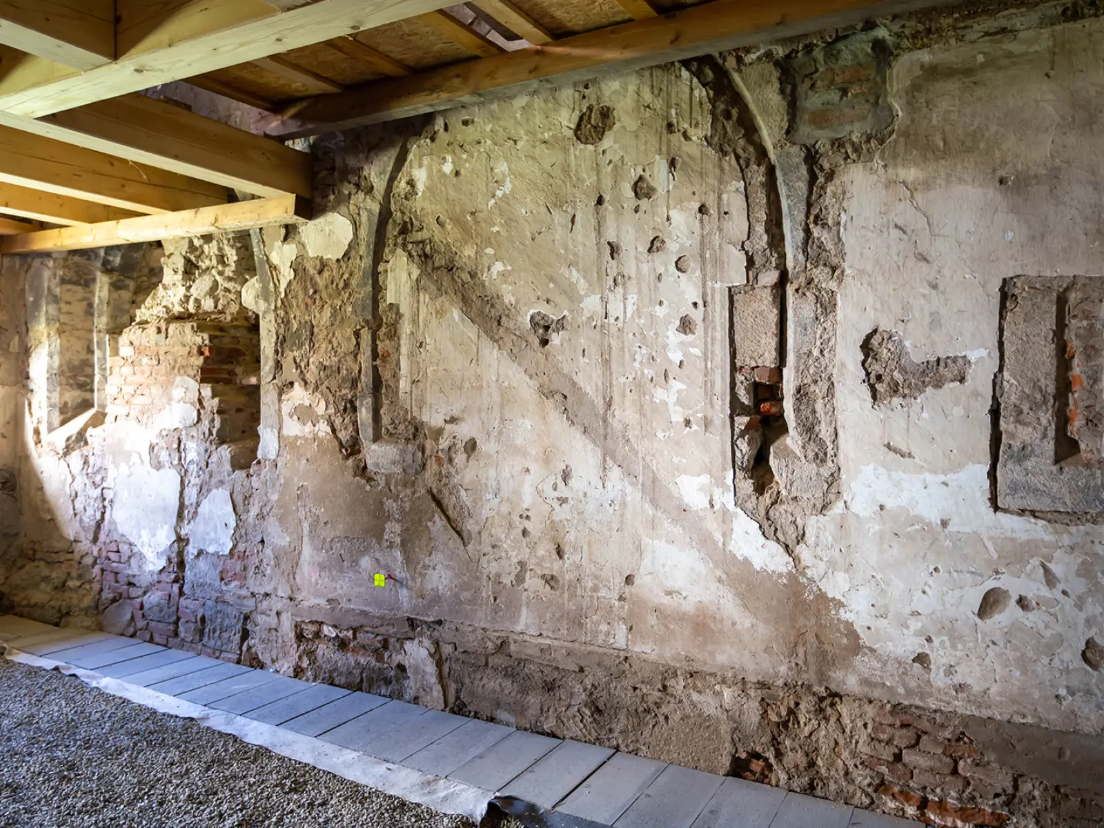 Archeologické výskumy v areáli bývalého premonštrátskeho kláštora