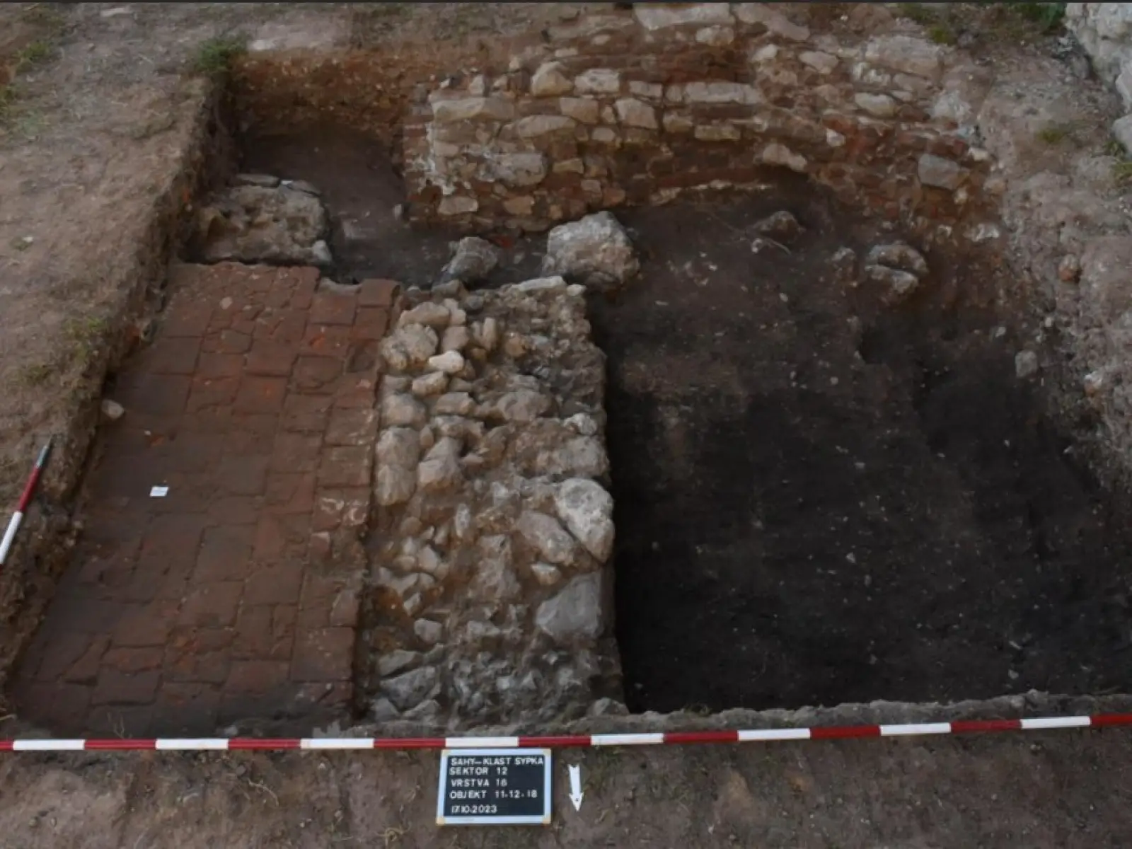 Archeologický výskum v areáli bývalého premonštrátskeho kláštora